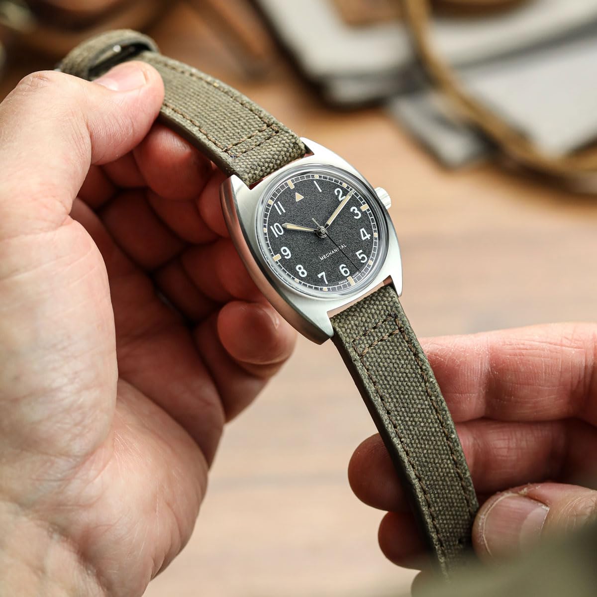 WatchGecko Cinturino per orologio da uomo in tela a due pezzi fatto a mano, di ispirazione militare, versatile, robusto ed elegante, prodotto in Germania, multicolore, 18 mm, 20 mm, 22 mm