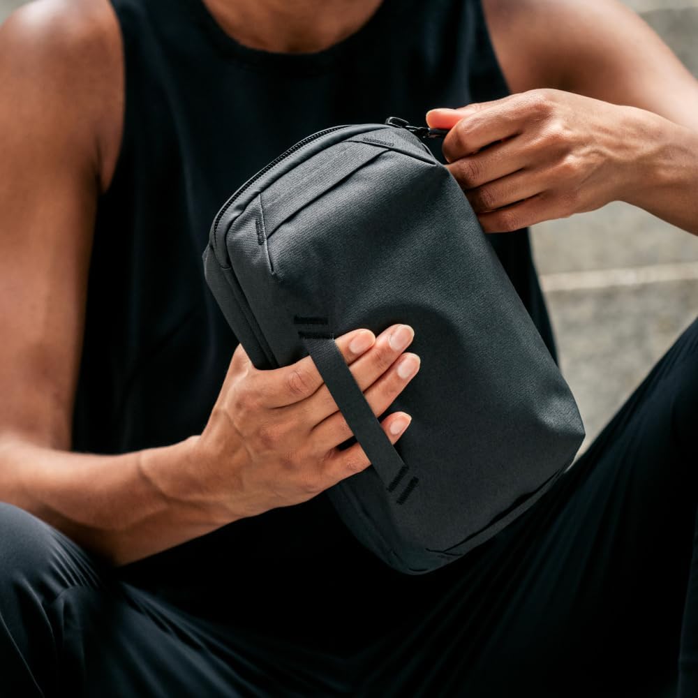 Peak Design Tech Pouch, Coyote, Electronics Organizer for Travel or Everyday Carry, Origami-Style Storage, Cable Pass-Through, Weatherproof, Gear Carry Bag for Men and Women