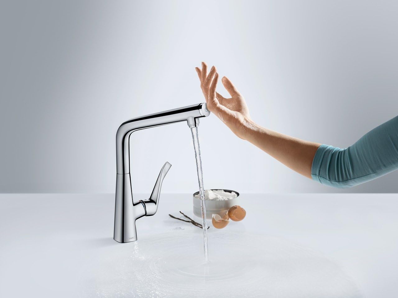 hansgrohe Metris Select kitchen tap 320 with selectable swivel range and start/stop push button, chrome 14883000