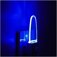 Vista 1 de GREENIC Paquete de 2 luces nocturnas con sensor de movimiento azul enchufables, lámpara de luz nocturna con detector de movimiento LED de 0.5 W