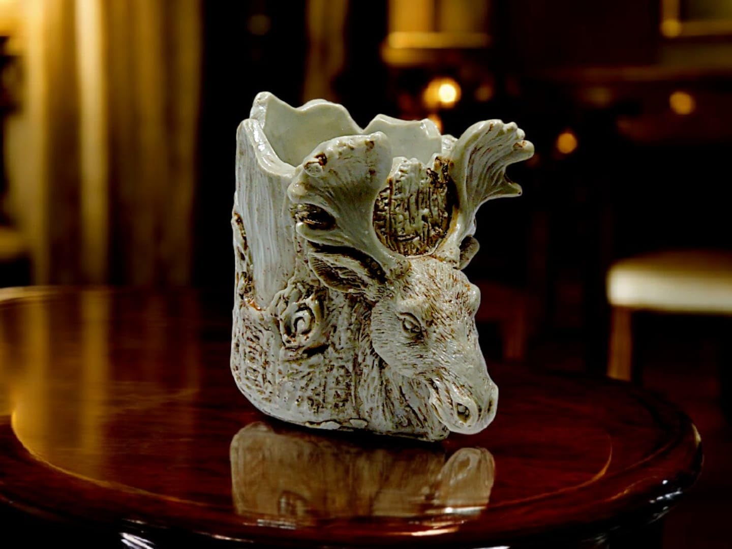 SMVDT Deer Pen Stand with Ashtray | Distressed White Finish Rustic Tree Stump Design | Decorative Pen Holder & Ashtray for Home, Office & Table Decor (ANTIQUE)-image-48