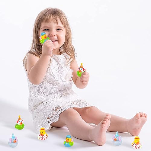 Miniatura 5 de ArtCreativity Patos de goma de carnaval para niños, paquete de 12 lindos juguetes de piscina de pato, divertidos suministros de carnaval, recuerdos