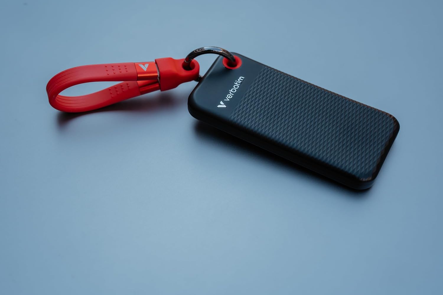 Verbatim 2TB ポケットSSD USB 3.2 Gen 2 キーチェーン付き - ブラック