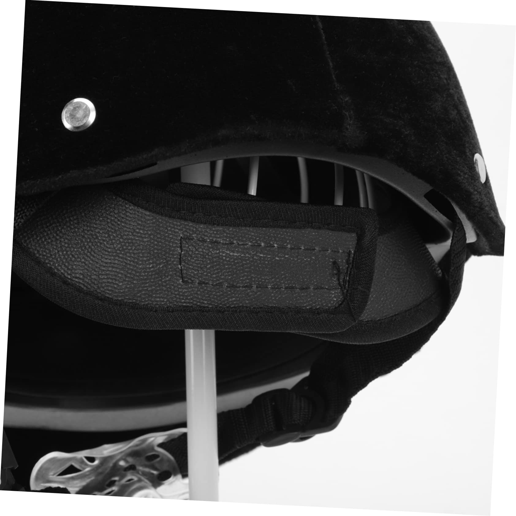 Casco Equitazione per Ragazzi Nero in Polipropilene, Regolabile | Ventilazione Completa, Imbottitura Interna Removibile, Cinturino Mentoniera Regolabile, Protezioni Auricolari Estraibili