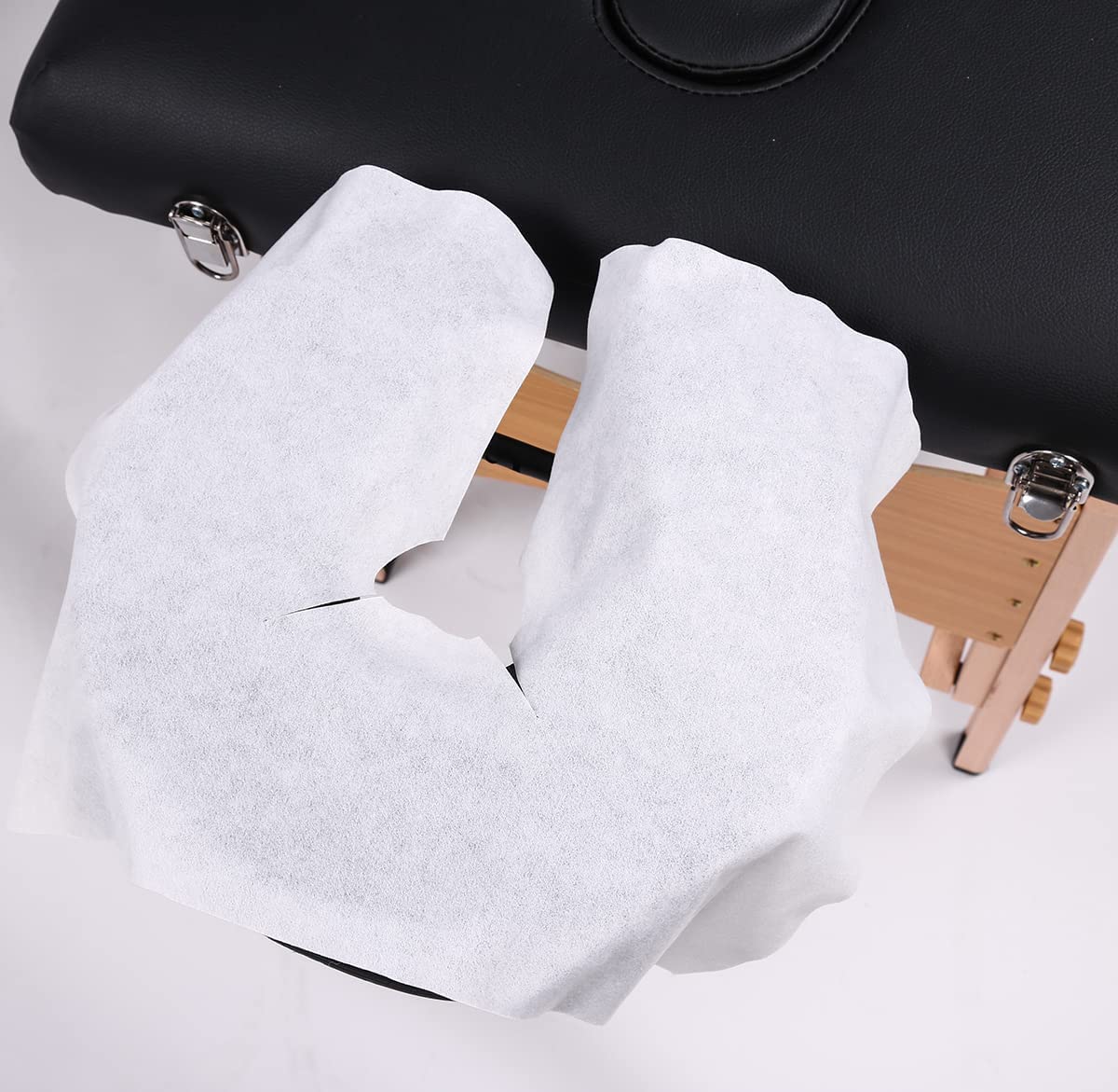 200 Piezas Fundas Desechables para Reposacabezas de Mesa de Masaje, Tvvcalk Toallas Desechables con Hendidura Nasal para Mesas de Masaje (200)