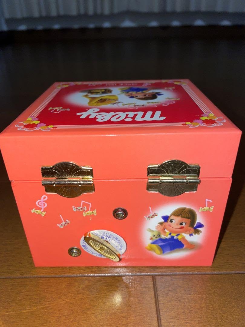 Amazon | ミルキー50周年記念品 ペコちゃん オルゴール