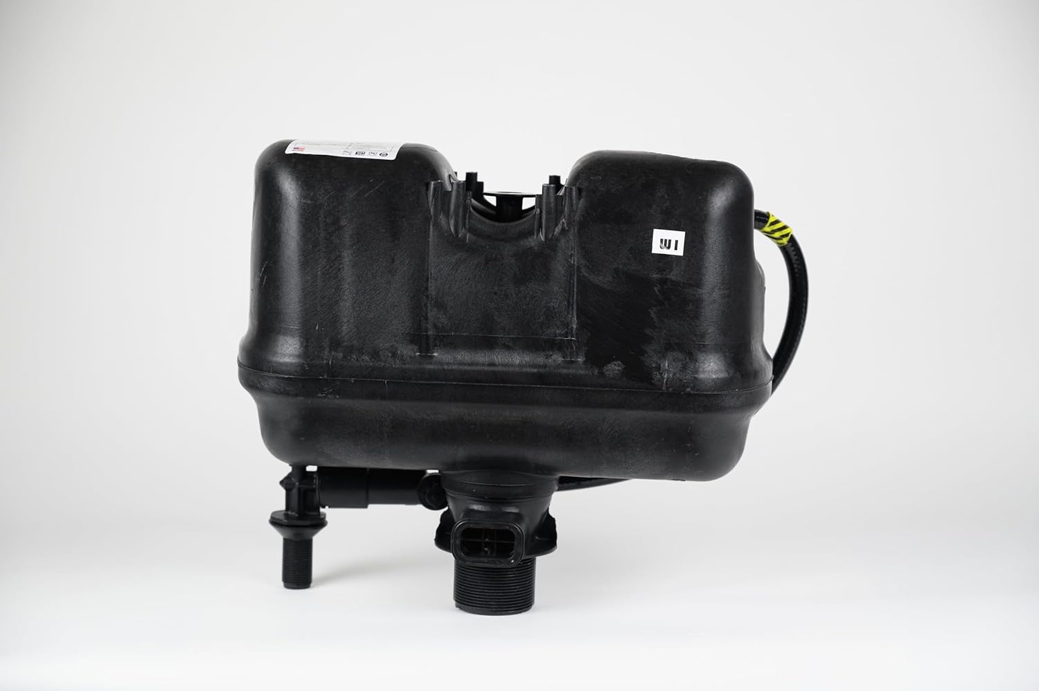 Atas view of Flushmate M-101526-F3H1 system