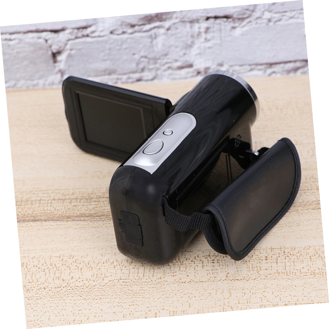 NUOBESTY Caméscope Numérique Mini Dv 16mp Interpolation Écran Tft 2 Pouces, Zoom Numérique 16x, Plastique Léger, Fonction USB 1.1, Alimenté par 3 Piles AAA