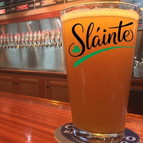 Miniatura 3 de Toasted Tales - Día de San Patricio - SLAINTEE con copas de cerveza de hoja de trébol  Vasos de San Patricio para decoraciones de fiesta  Vasos de