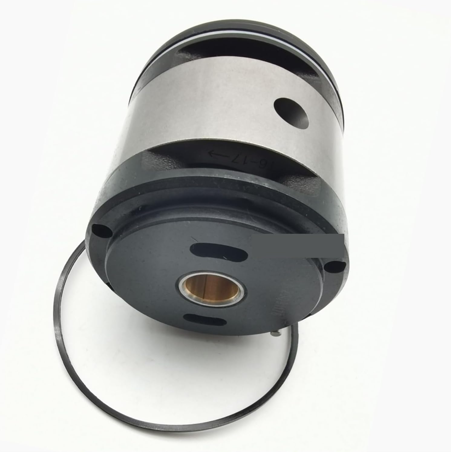 또 다른 각도 view of the CAARLA T6C12L Hydraulic Vane Pump Core Cartridge