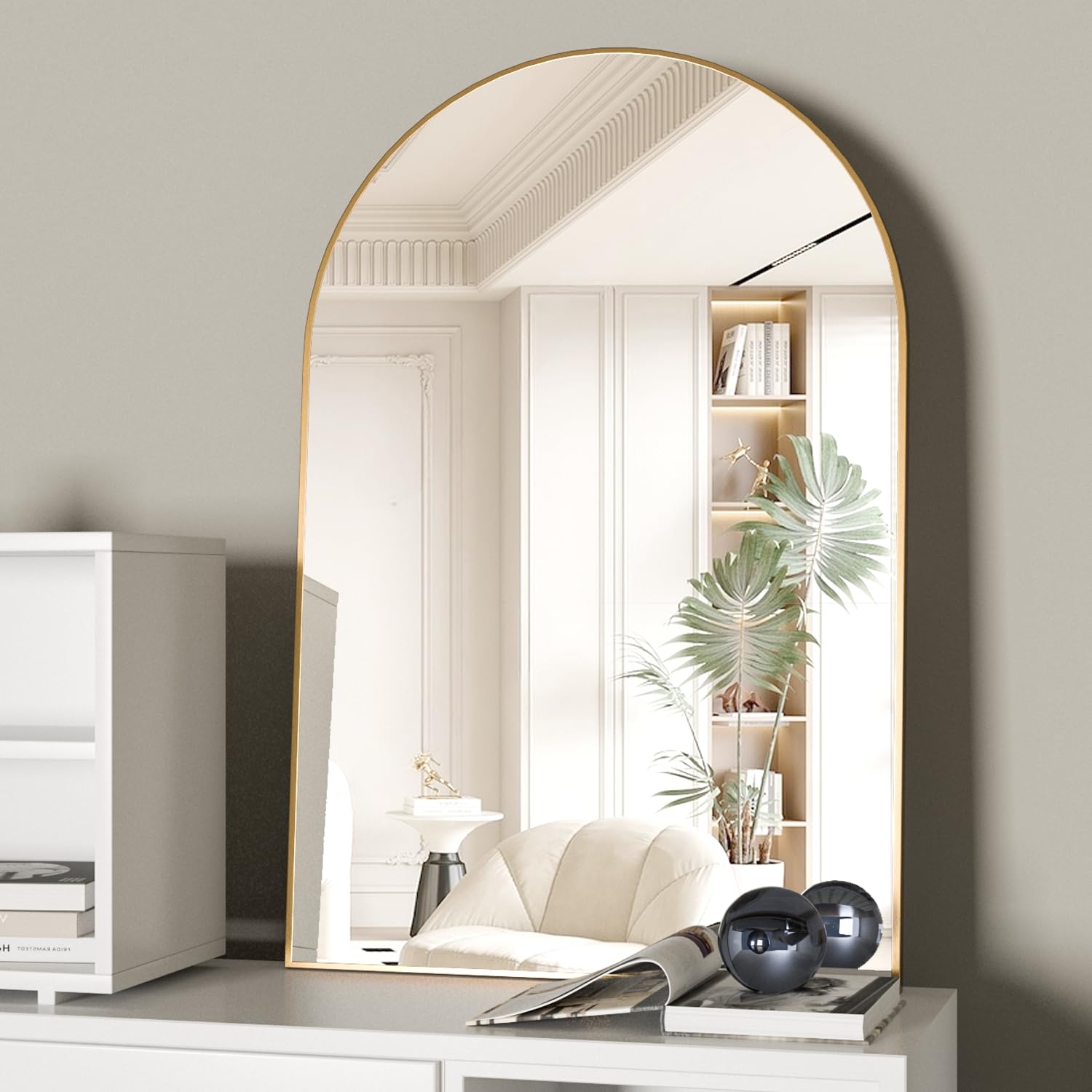 CASSILANDO Arched Wall Mirror, 60 x 90 cm Gold Bathroom Mirror, Large Makeup Mirror with Aluminum Alloy Frame for Entryway, Fireplace, Bedroom (Gold)