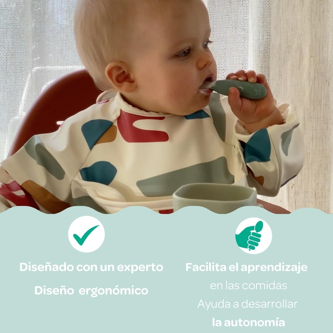 BÉABA, Juego de 2 cubiertos de acero inoxidable y silicona, cubertería infantil, a partir de 10 meses, forma ergonómica, mango ergonómico, cubiertos para bebé, color verde