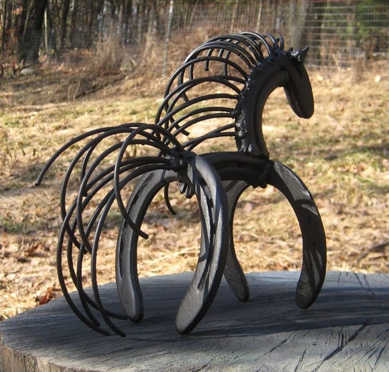TEEWAL Horse Statues, Horseshoe Decor, Horseshoe Art, Horse Gift, Equestrian Gift, Horse Decor, Horse Sculpture, Horse Shoe Art, Unique, Custom