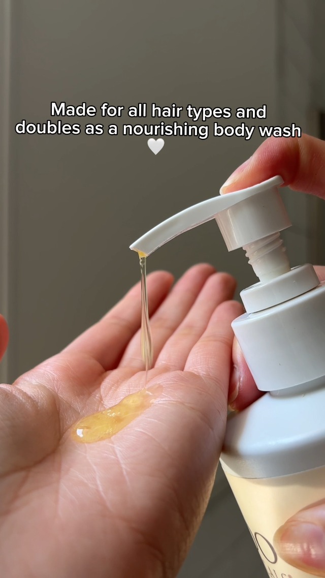 Image of Babo Botanicals Moisturizing Oat & Calendula 2-in-1 Shampoo & Wash - Gentle Cleansing for Dry or Sensitive Skin - Safe for Baby, Toddler, Kids & Family - Lightly Scented - Vegan