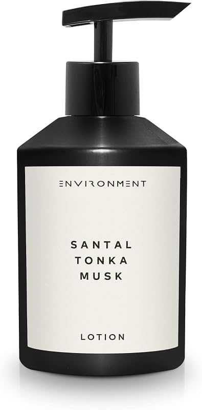 ENVIRONMENT 1HT 300ml Body Lotion Santal & Musk | Inspired by a 5-star resort. Luxury body lotion with a refined fragrance, moisturizing care for men & women.
