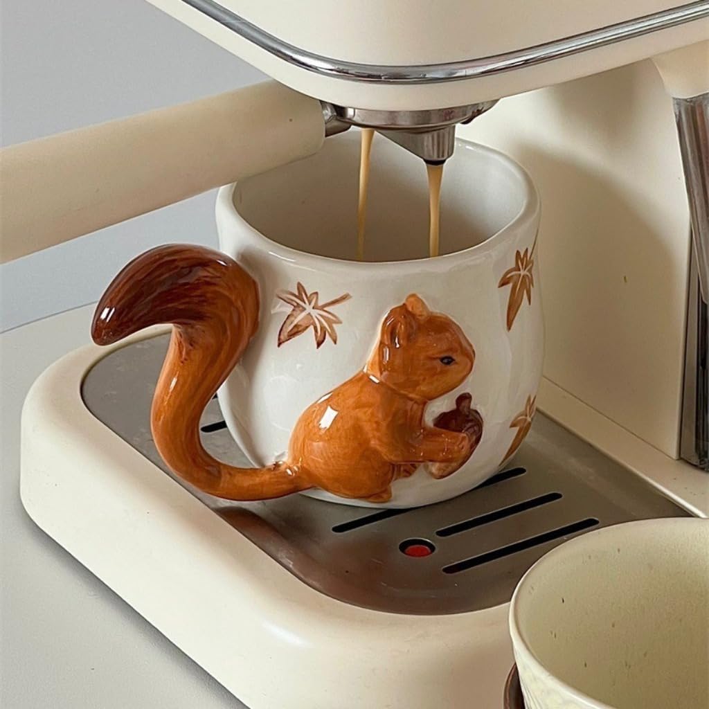 3D Squirrel Ceramic Coffee Cup with Saucer – Hand-Painted Maple Leaves, Autumn-Themed Tea Mug Set for Home & Gifts