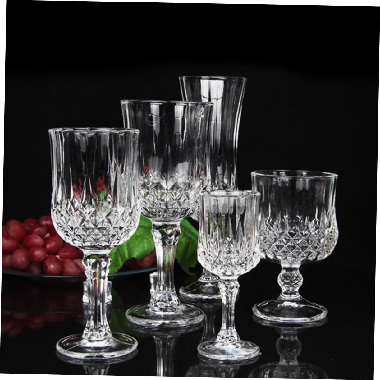 Weingläser 4 Stück aus Glas, Multifunktional, Elegant Geschliffene Kanten | Transparentes Design, Schlichte Optik mit Feinen Linien, für Rot und Weißwein