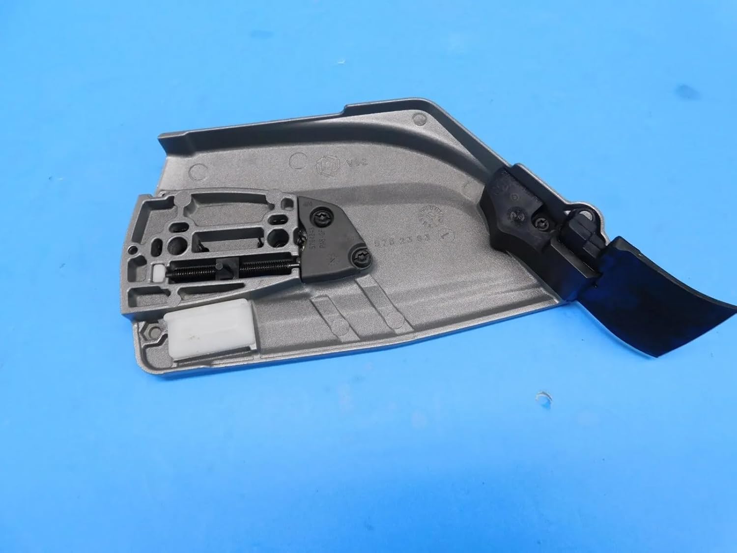 chainsaw 572 xp 565 new SIDE clutch cover assy # 5752363,Replacement for husqvarna OEM