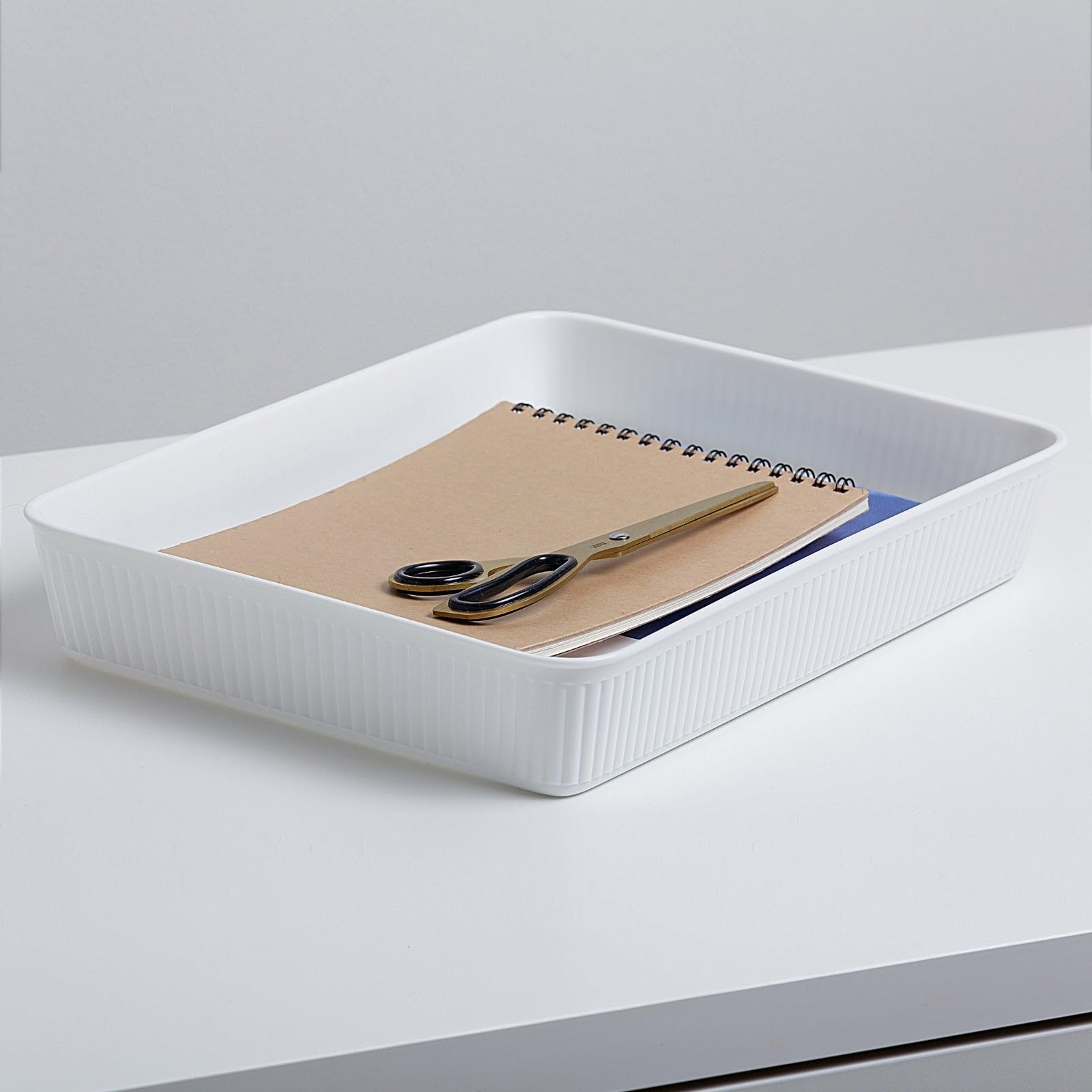 Tatay Caja Organizadora A4 Baobab | Cesta Almacenaje Plastico | Diseño Elegante Funcional | Orden Hogar y Oficina | Plástico Reciclado Libre de BPA | 24,7x33,6x5,6 cm, Blanco