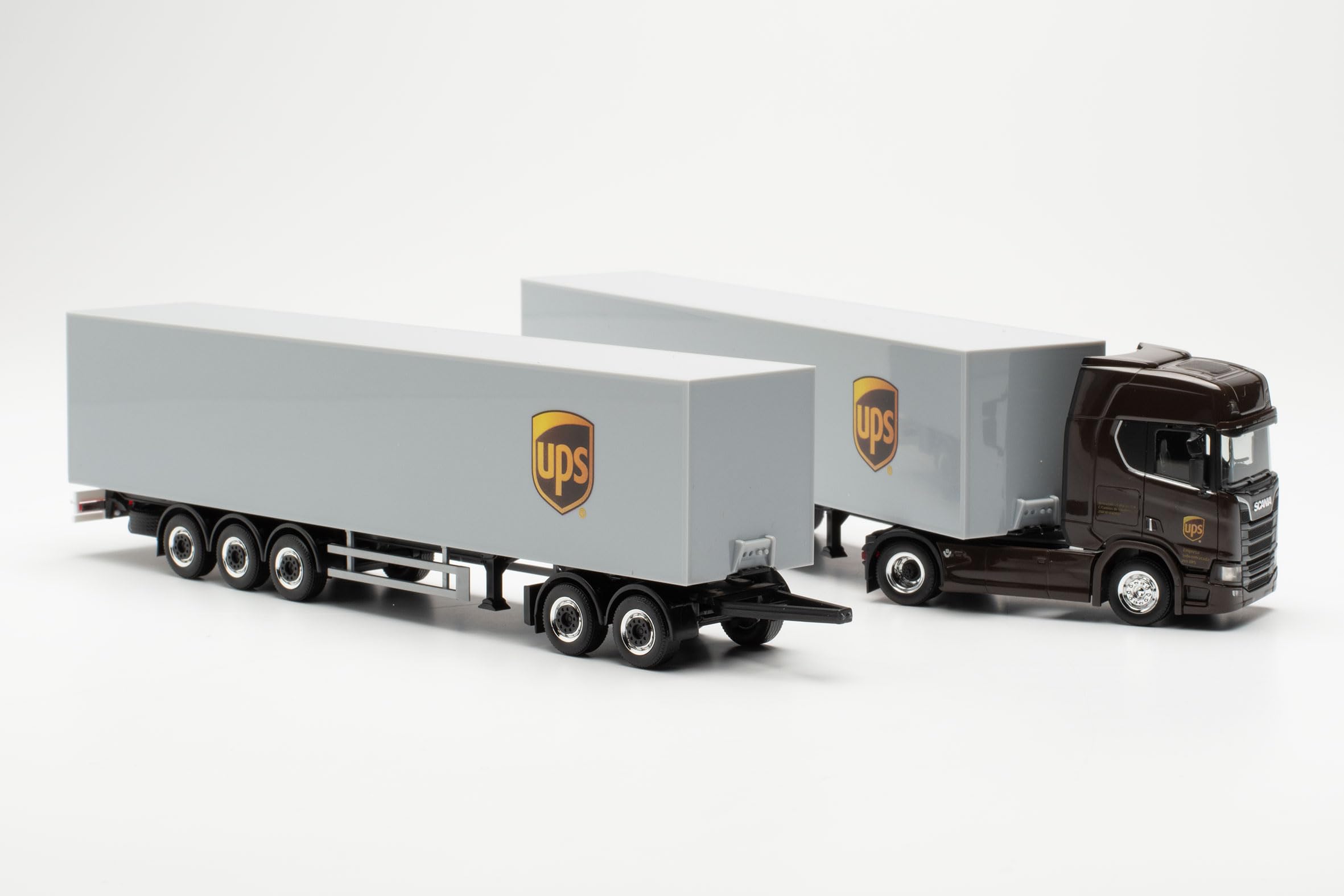 herpa LKW Modell Scania CR 20 HD mit Zwei Koffer-Aufliegern UPS Spanien (Spanien/Madrid), Miniatur im Maßstab 1:87, Sammlerstück, Made in Germany, Kunststoff