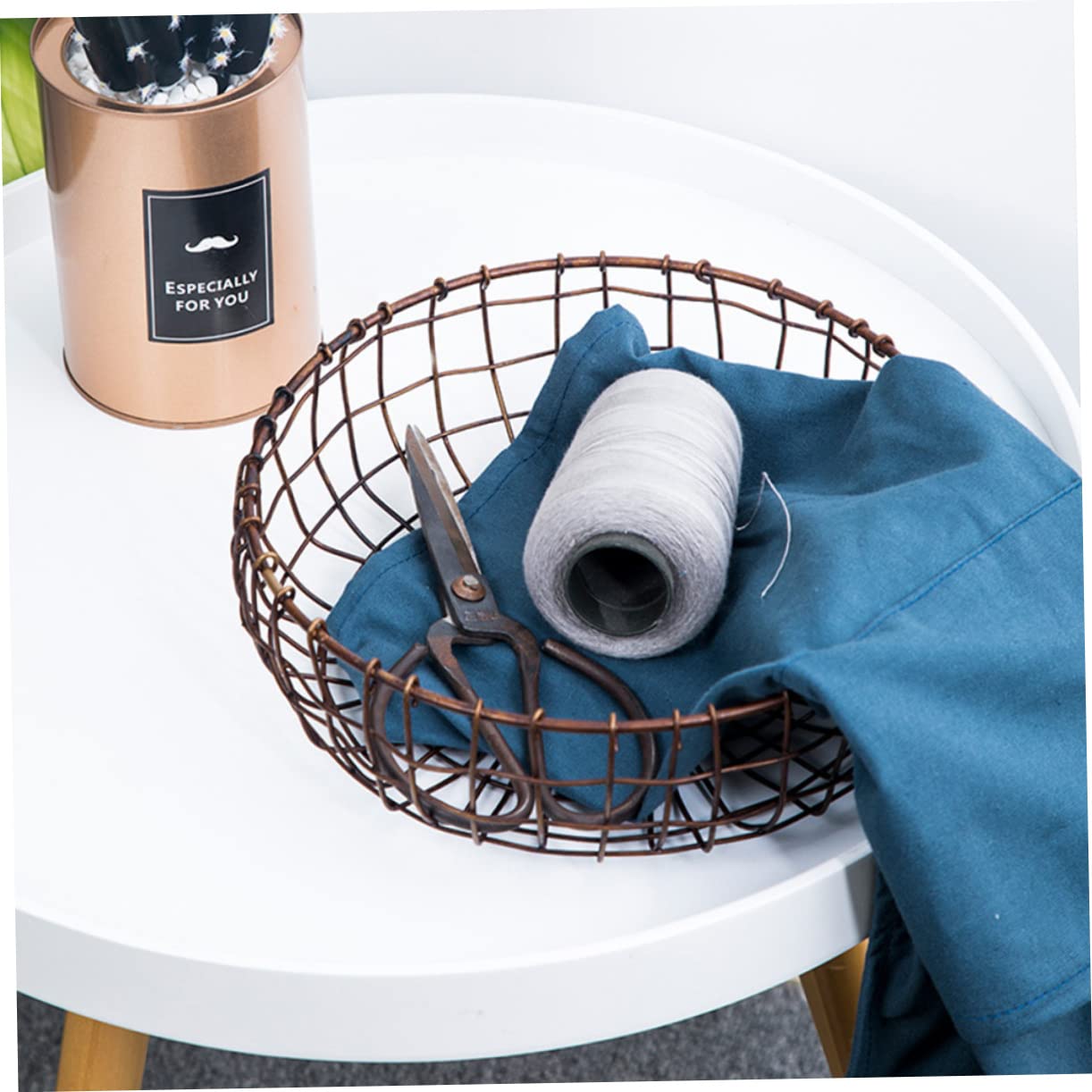 KOMBIUDA Stylish Metal Fruit Basket Japanese Style Storage Iron Sundry Organizer for Kitchen Display