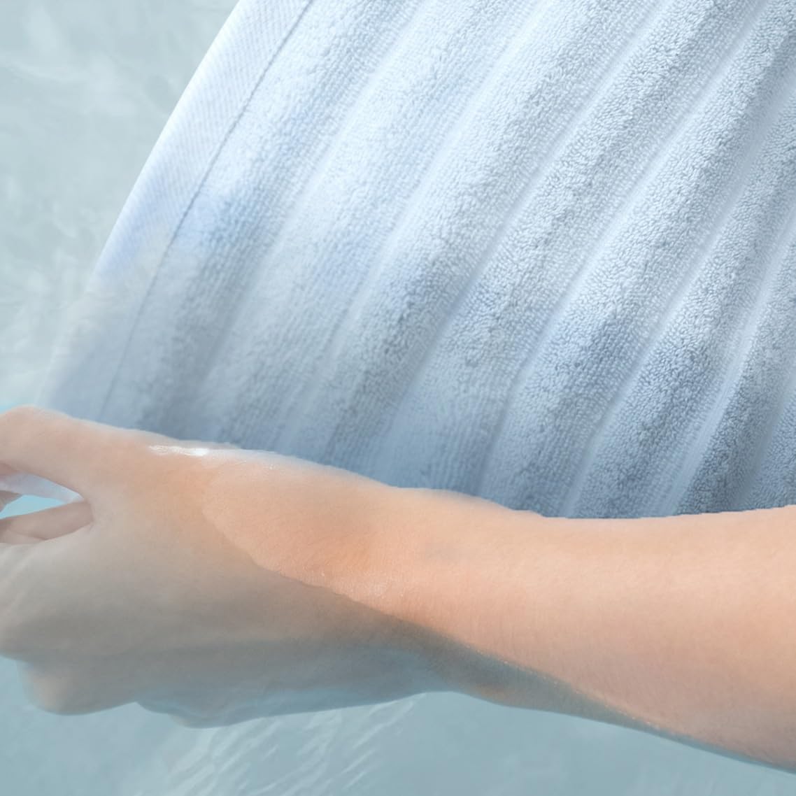Thickened Cotton Bath Towel, Adult Soft Absorbent, Bathroom, Large Home Motion Use(Black-JoJo's Bizarre Adventure1)