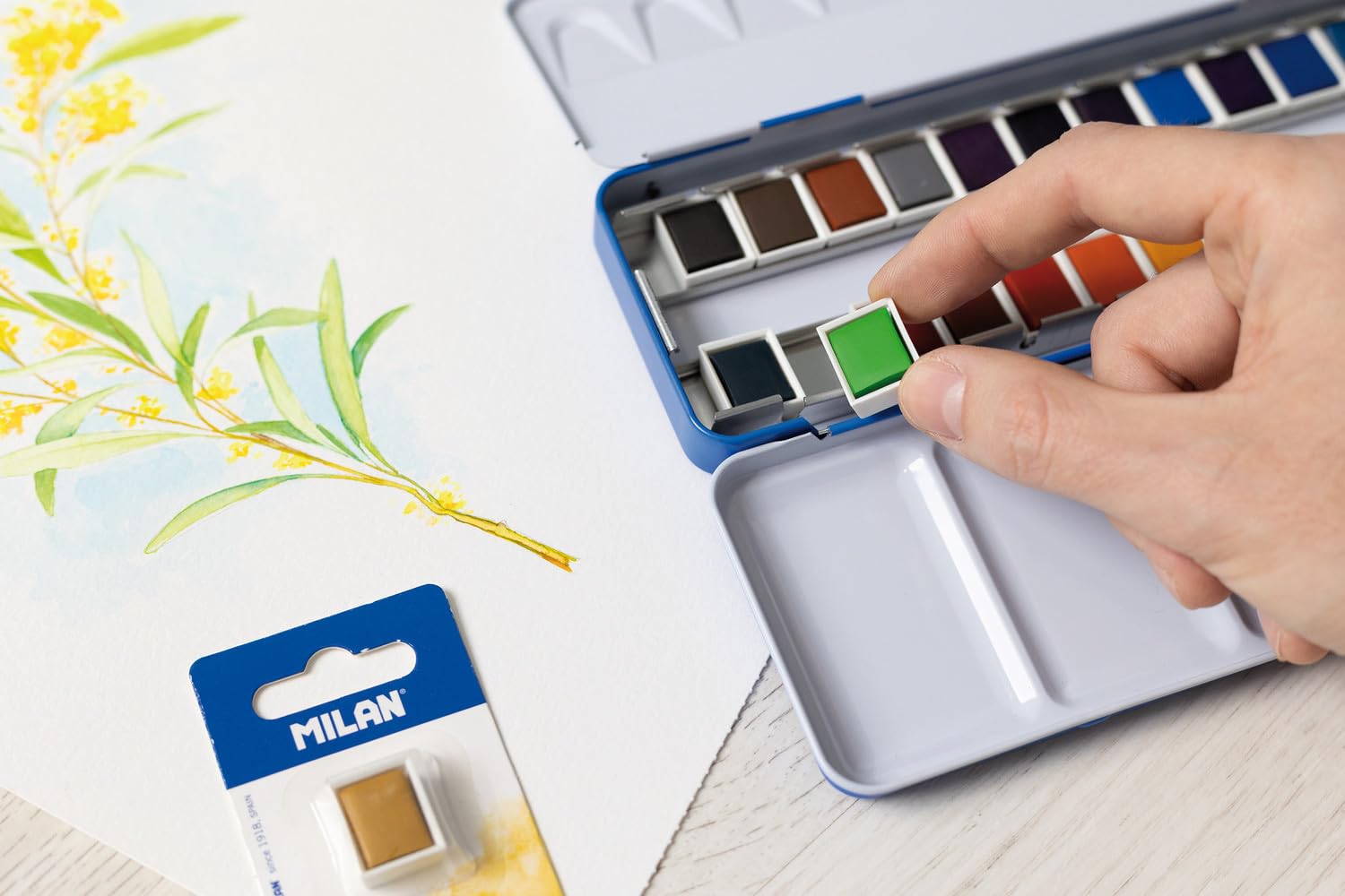 MILAN® Metalowe etui 12 akwarele pół godet