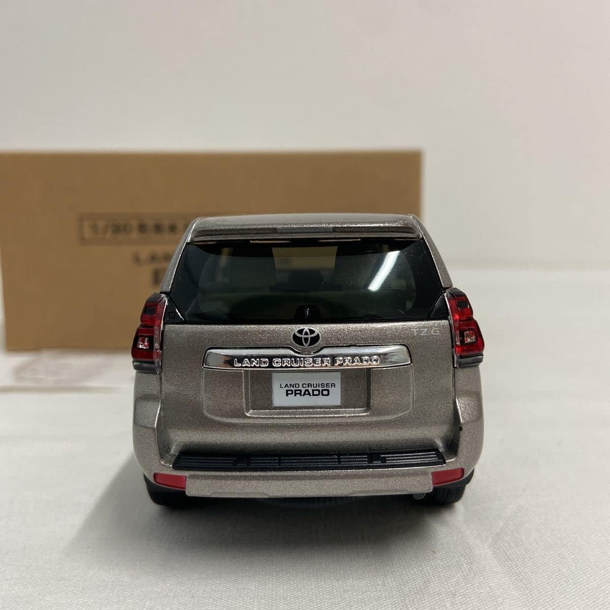 ランクル　プラド　150 後期　カラーサンプル　非売品　バラ売可 ランクル プラド 150 後期 カラーサンプル 非売品 バラ売可 ディーラー