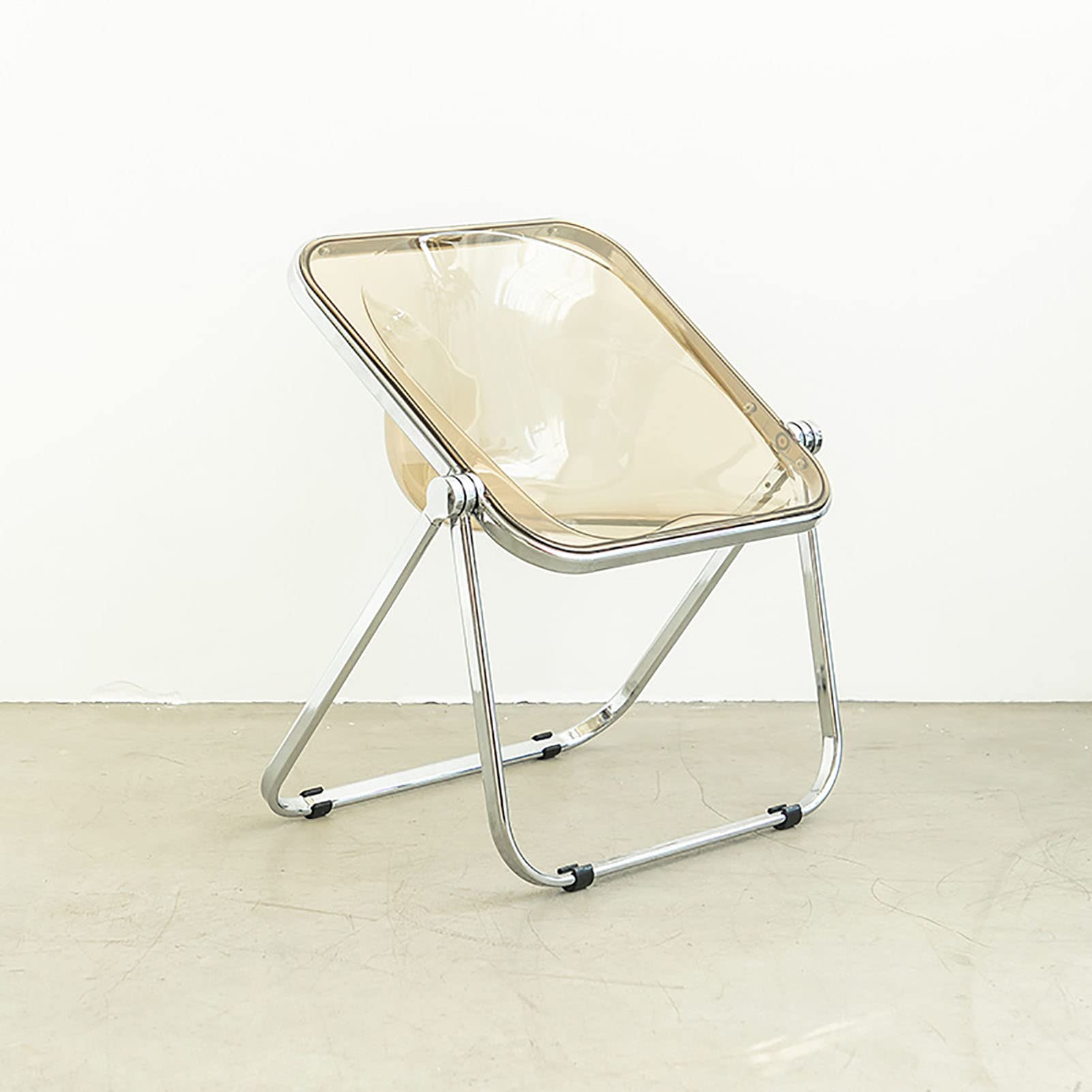 Chaise pliante en acrylique, cadre chromé transparent, pliable pour salon, chambre à coucher, étude, idéale pour les magasins de thé au lait, légère et facile à ranger