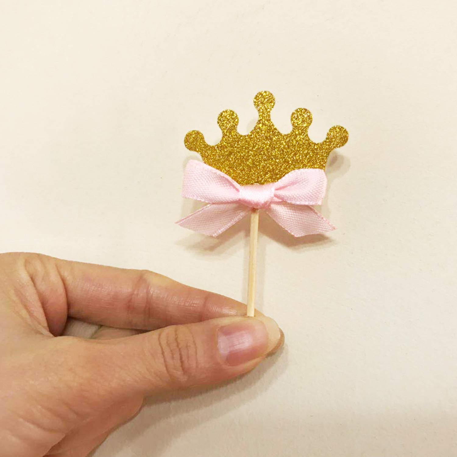 Decoreted Het Hand Getrokken Naadloze Patroon Gouden Ballen Roze Sterren Voor Kerstmisbehang of