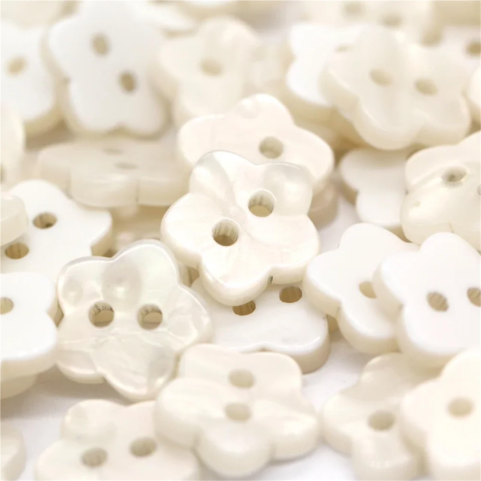 bottoni, Confezione di bottoni piatti in resina a forma floreale bianchi varie dimensioni(25mm 10pcs)