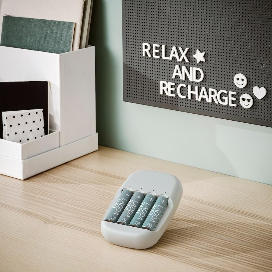 STENKOL Battery Charger Having 4 Charging Slots 2