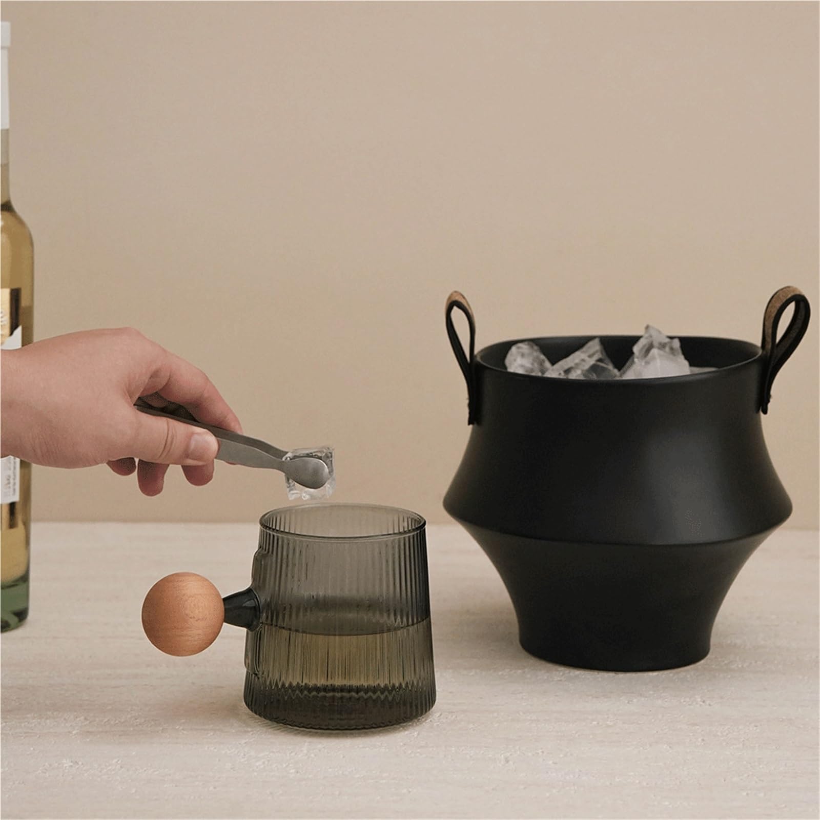 Barra Los cubos de hielo cerámica son perfectos for fiestas Partes | Negro