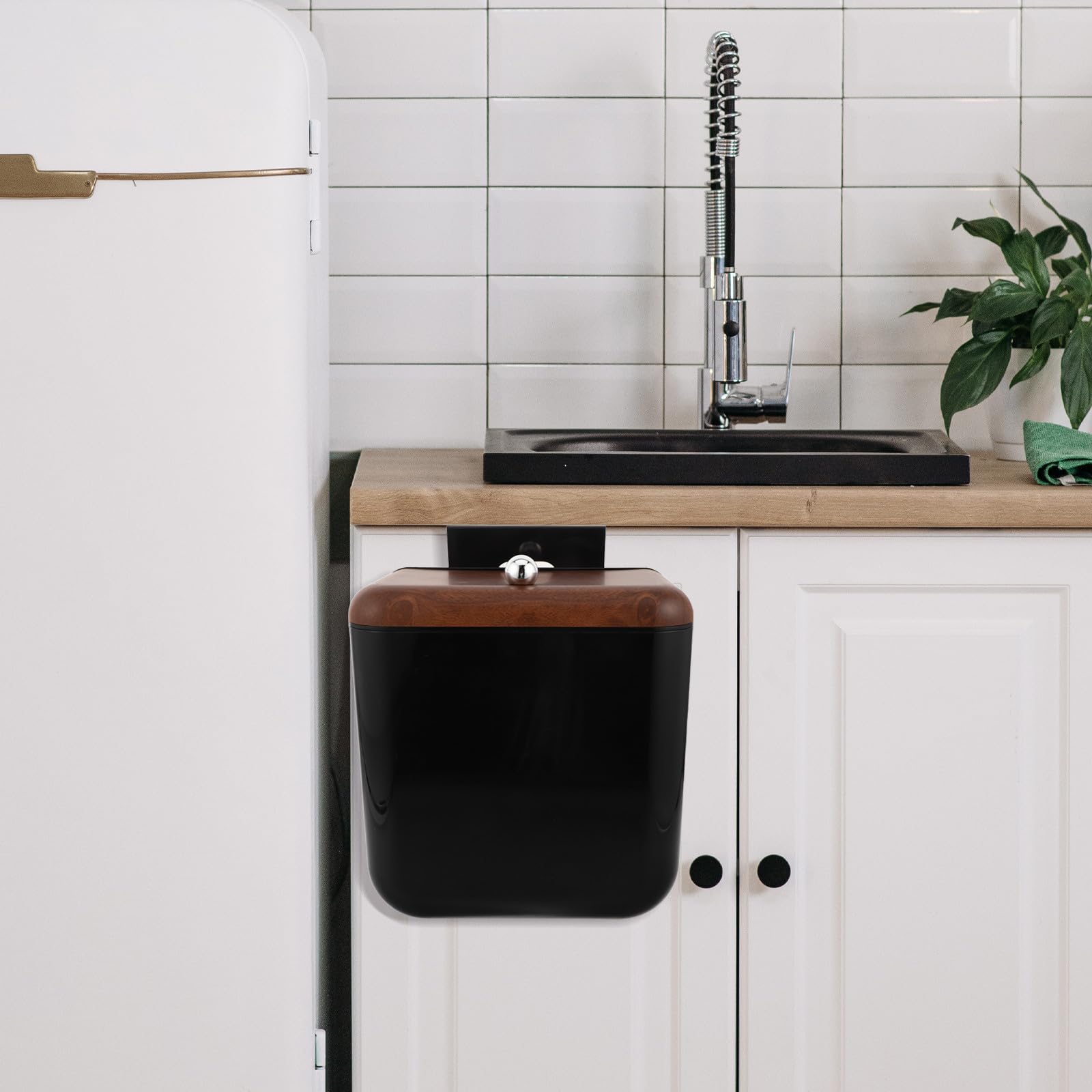 MAGICLULU Großer in Schwarz aus ABS Hängender Mülleimer 12l mit Deckel inkl. Aufhängehaken und Klebepad Minimalistisches Design für Arbeitsplatte und Schlafzimmer