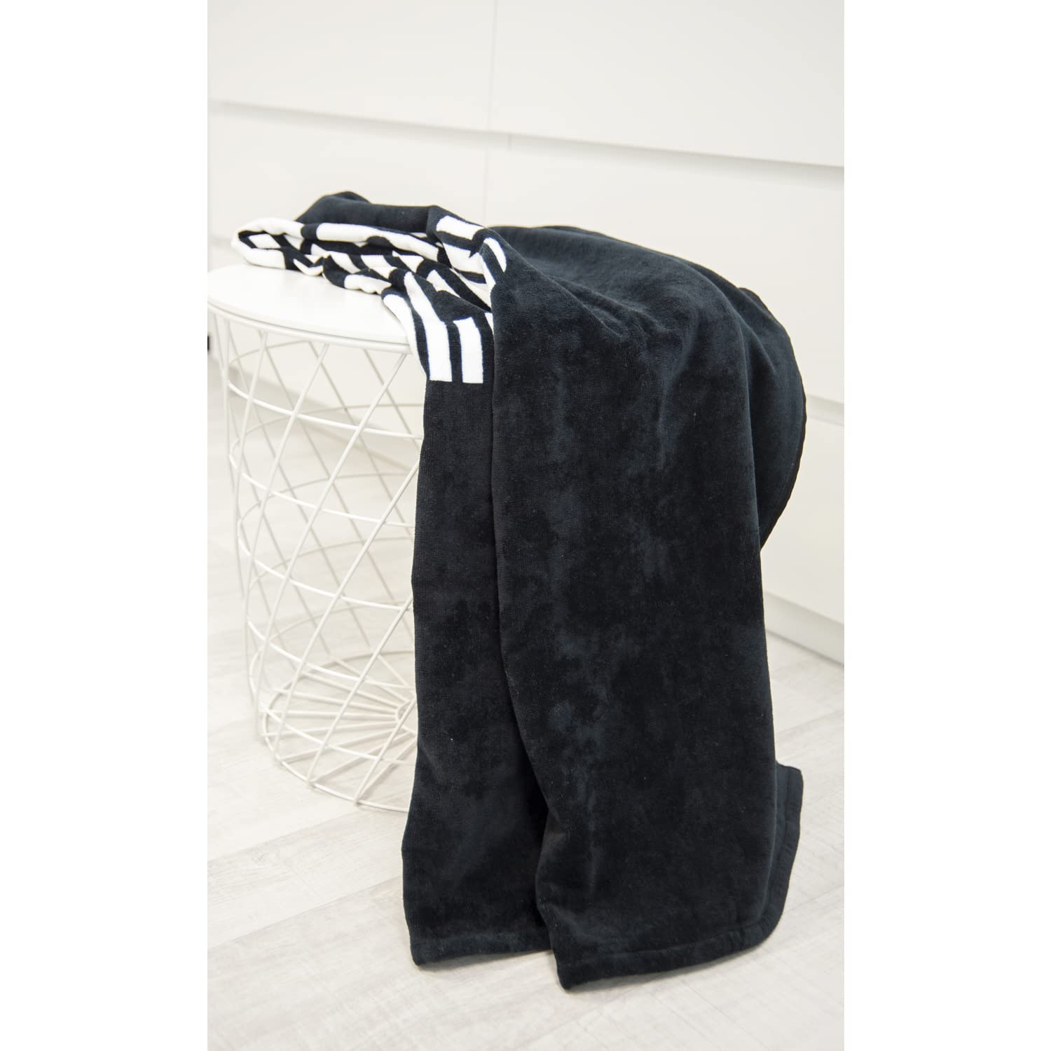 Herding Bench Serviette de Place et de Sauna, Modern Opposite, 80 x 180 cm, 100% Coton, Velours, avec Accroche, Couleur : Noir, Réf. : 6112605537