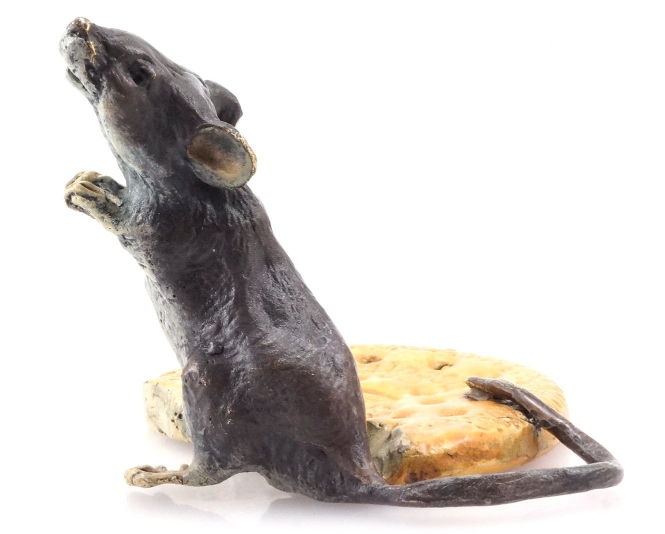 Kunst & Ambiente - Maus mit Biskuit - handbemalte Wiener Bronze - kultige Tierfigur im Retrolook - Dekostatue - Skulpturen online kaufen - Sammlerstück - Wohndeko für Innen