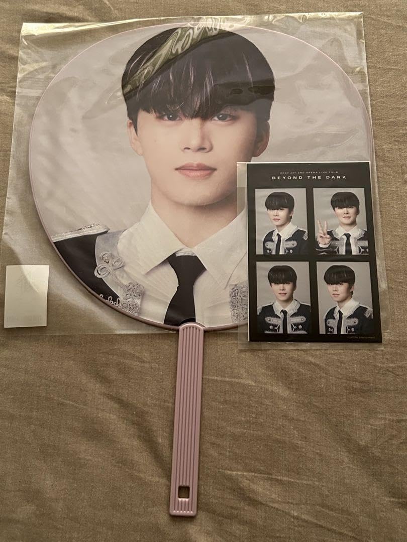 Amazon.co.jp: JO1 木全翔也 うちわ BEYOND THE DARK BTD 京セラ 1  