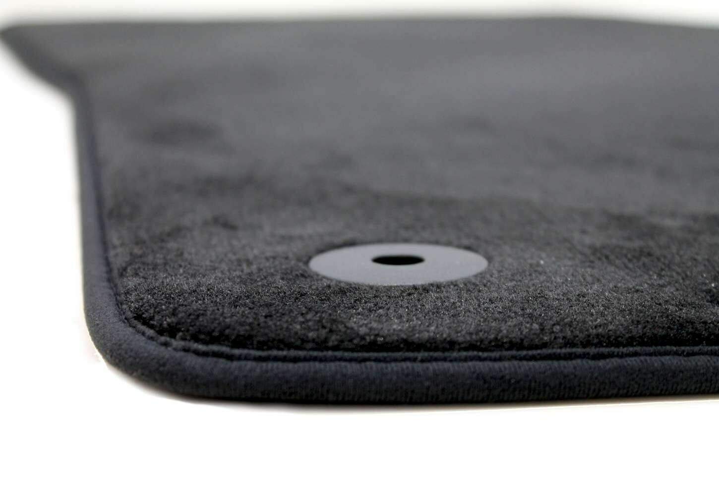 BLM]OP050 nero - Set di tappetini in velluto adatti per Opel Astra L 2022- - finiture nere