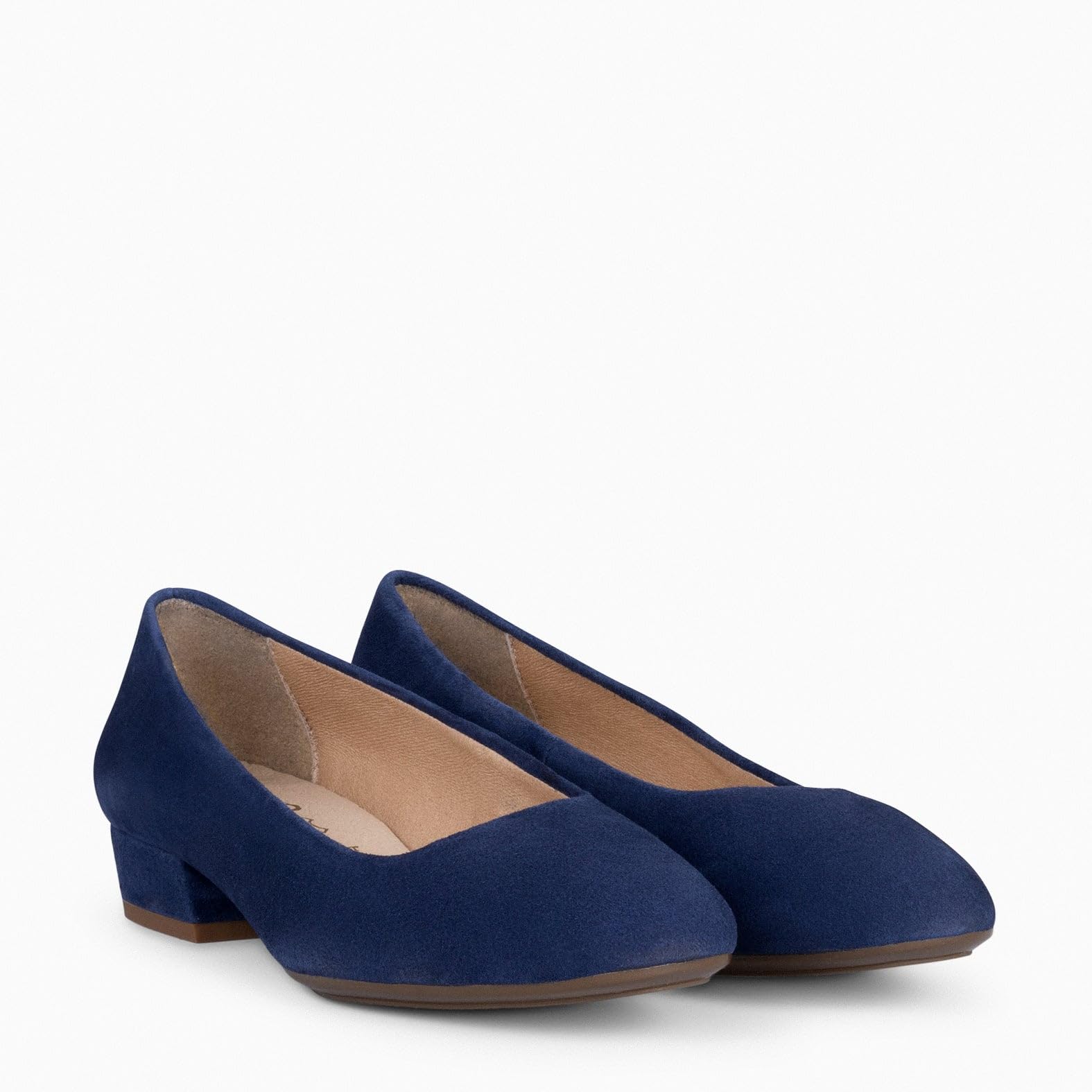 miMaO. Zapatos cómodos de tacón bajo para Mujer en Ante. Plantilla de Gel. Hecho en España