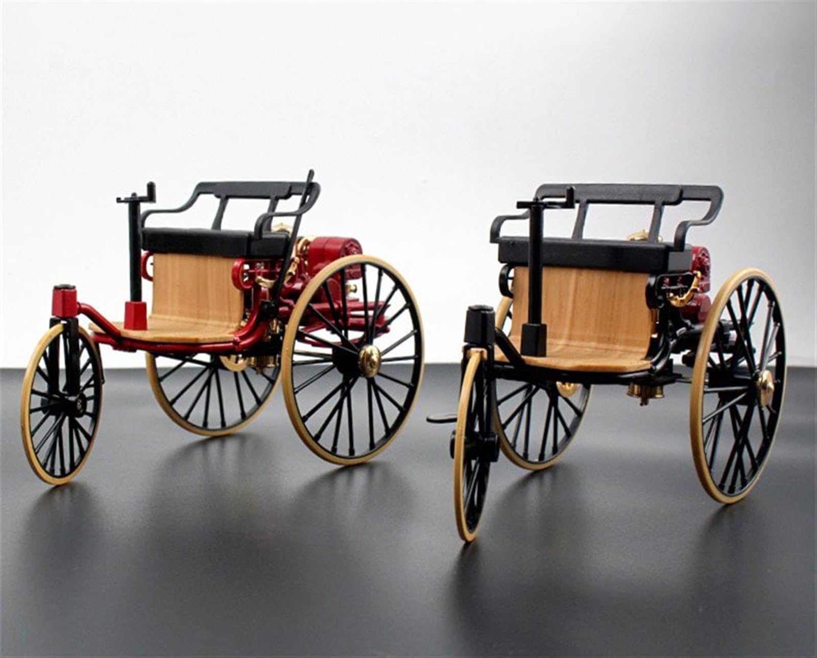 Amazon.co.jp: モデルカーのおもちゃ 1:12 メルセデスベンツ