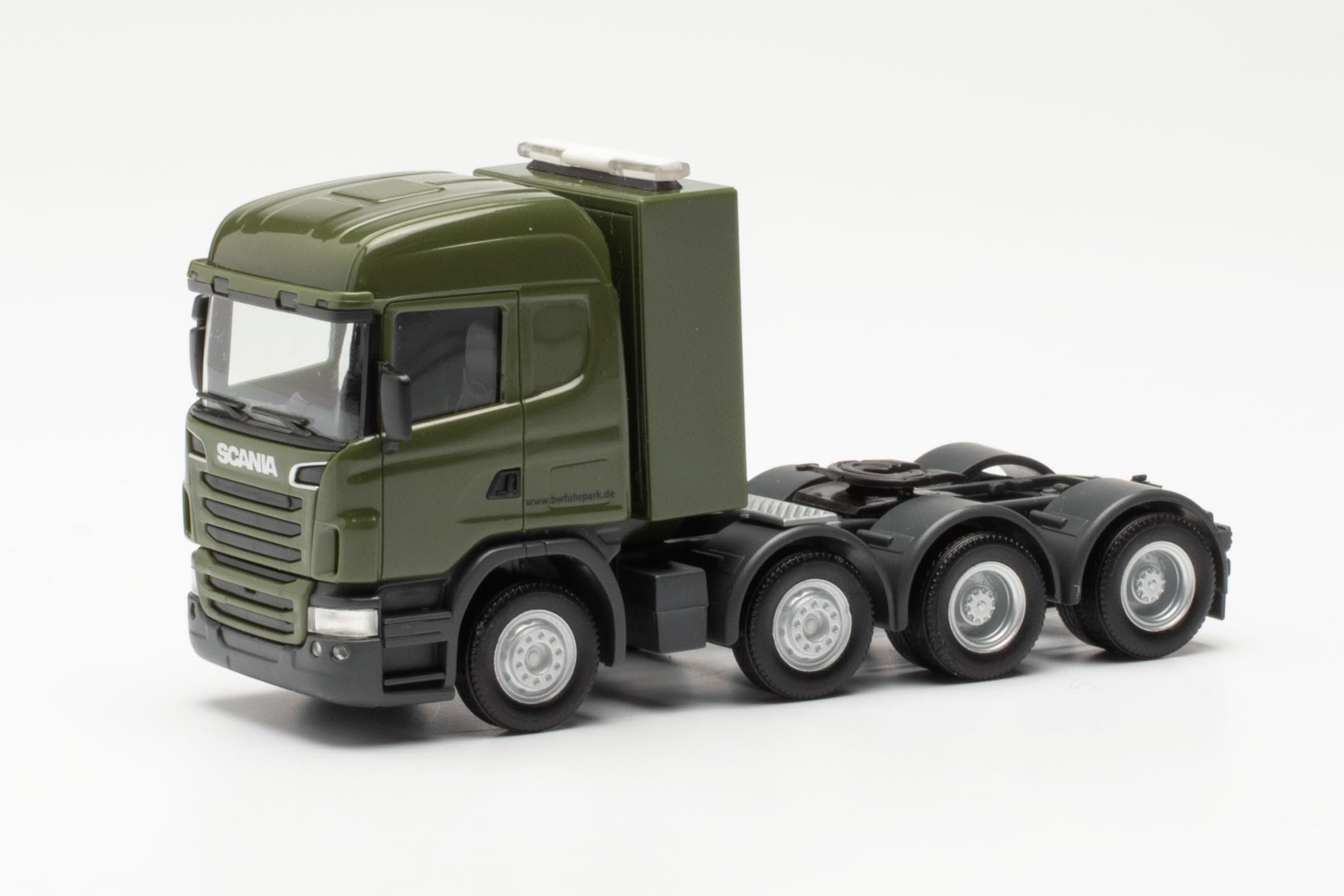 Herpa truck model Scania R09 Highline heavy-duty tractor unit 4-axle "Bundeswehr", on a scale of 1:87, plastic miniature, made in Germany, model building, collectors edition