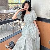 Es kann an Geburtstagen, Partys und anderen Anlässen von Freunden getragen und angepasst werden und wird sofort zum Mittelpunkt des Veranstaltungsortes