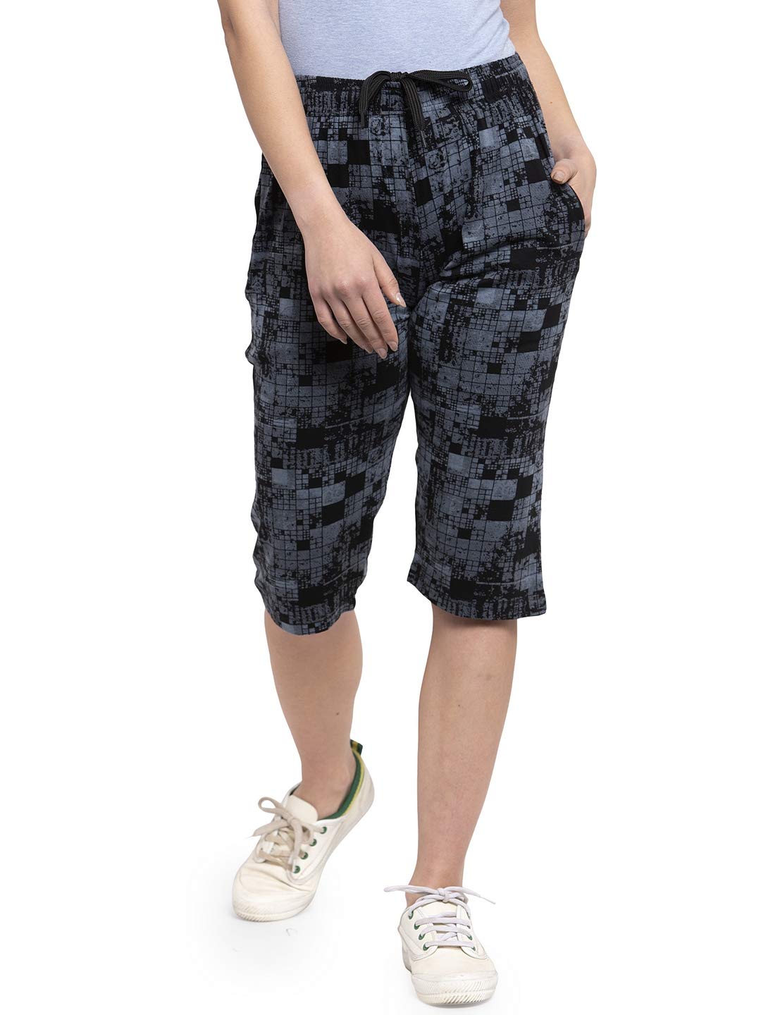 UZARUS Women’s Girls Cotton Capri Shorts with Zippered Pockets – Black Checked (M) | Shop Now for Trendy Three Fourth Length Shorts