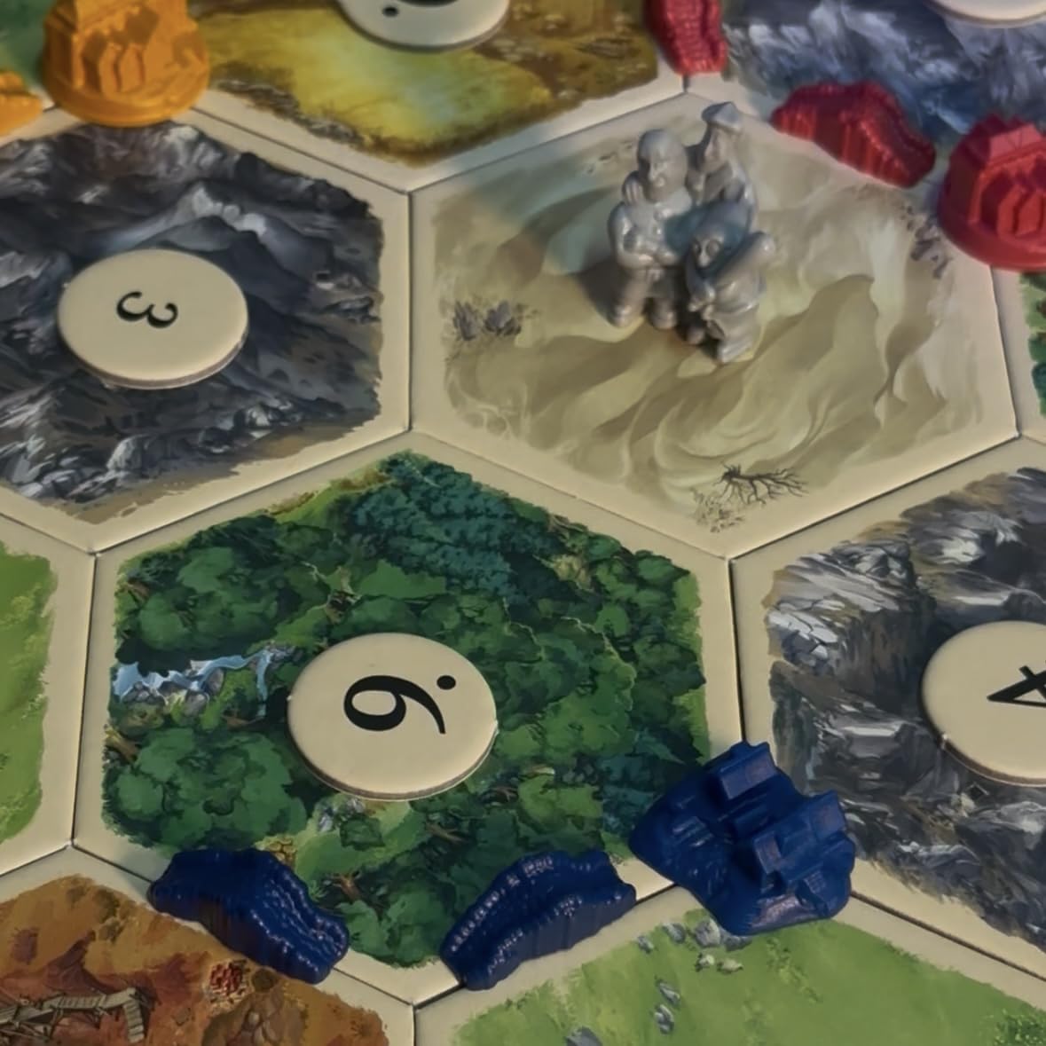 Giochi Uniti - CATAN Relaunch: Gioco Base – Gioco da tavolo, 3-4 Giocatori, 10+ Anni, GU818, Edizione italiana [versione attuale]