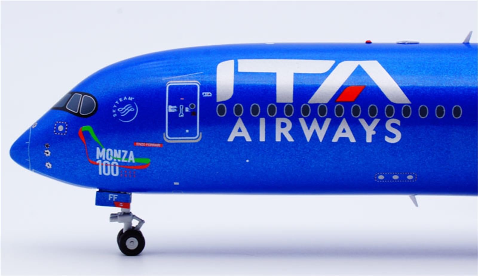 Nachbildung von Flugzeugmodellen für ITA Airways A350-900 Ei-IFF-Klappen, 1:200, Druckguss-Modellflugzeug –, 32 cm großes Sammlerflugzeug mit Ständer, Miniatur-Flugzeugmodell (Klappe)
