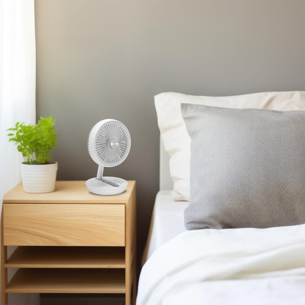 TROTEC TVE 2 W mini ventilatore da tavolo a batteria, 25 W, bianco | 2 velocità, rotazione 360°, compatto per ufficio, camera da letto, campeggio, viaggio e casa
