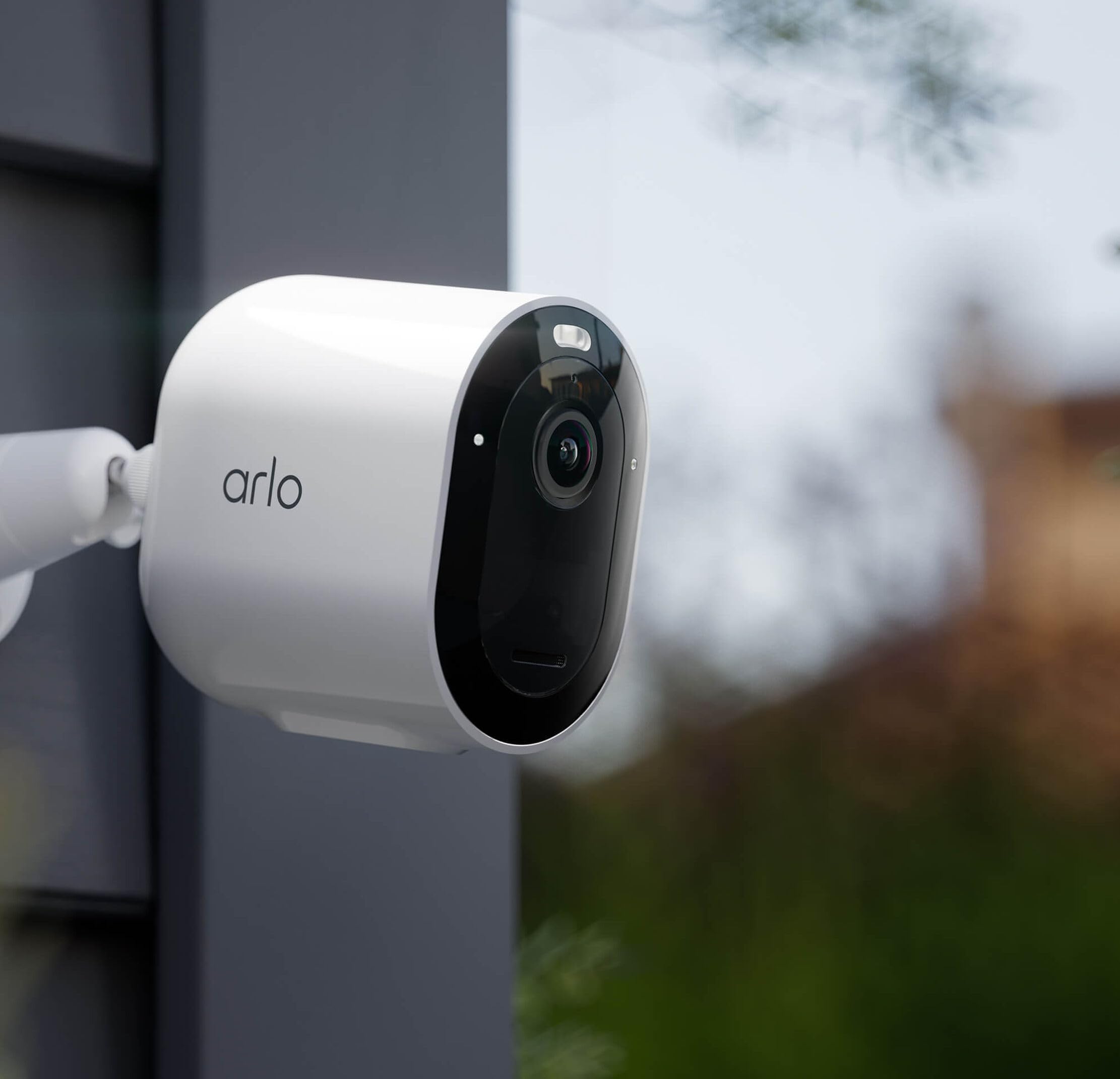 Amazon.com : Arlo Pro 5S 2K Wireless Camera with Spotlight, Color