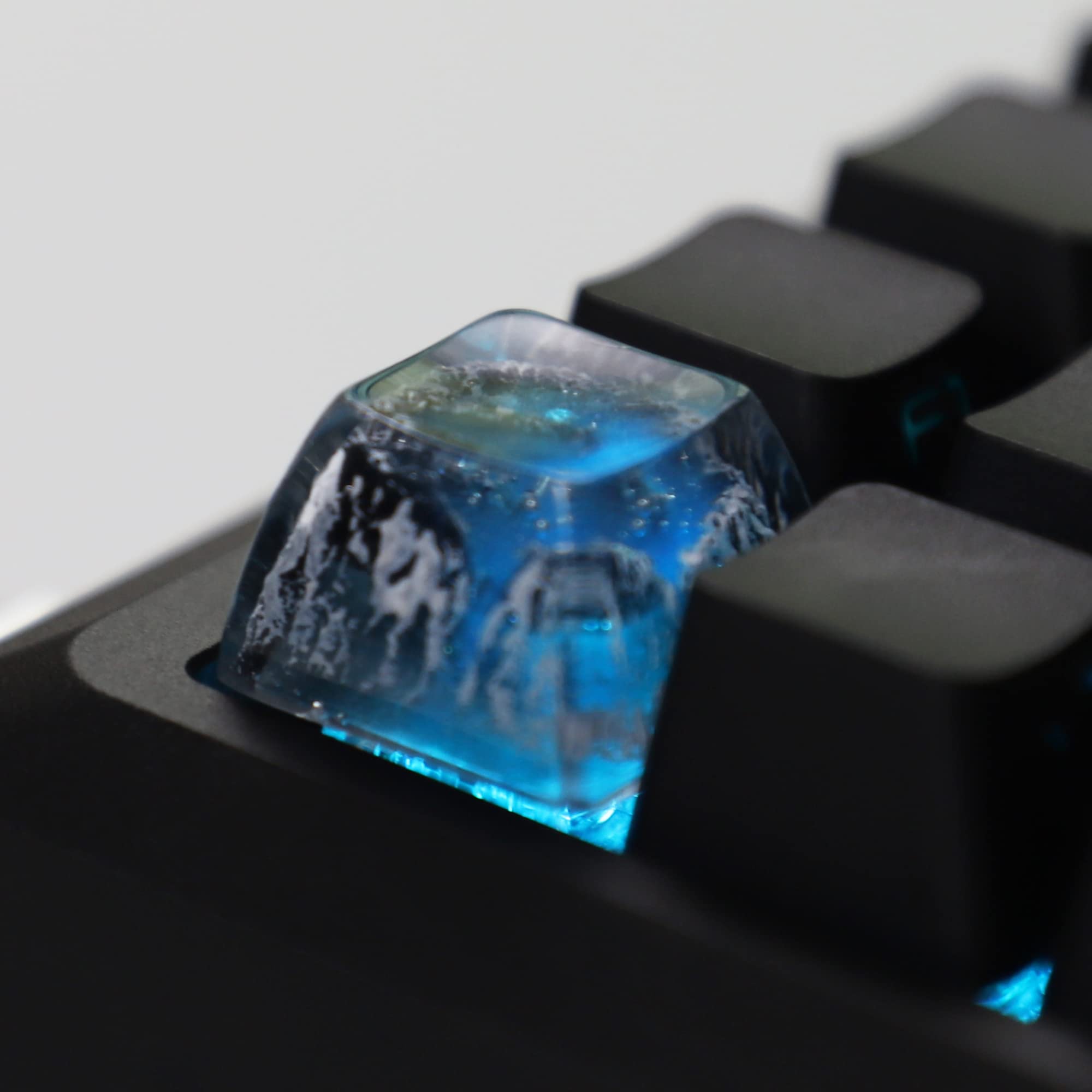 Amazon.com: YMDK Novelty Artisan Keycap Resin Mountain Shine