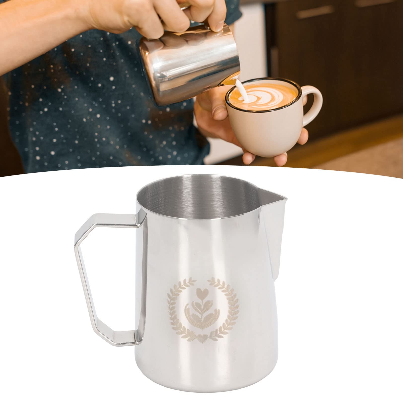Zerodis Jarra para Espumar Leche, Taza de Espuma de Leche de Acero Inoxidable de 600 Ml con Boquilla de águila, Ergonómico, Antiderrames, Taza de Barista para café en Casa, Capuchino (Color Original)