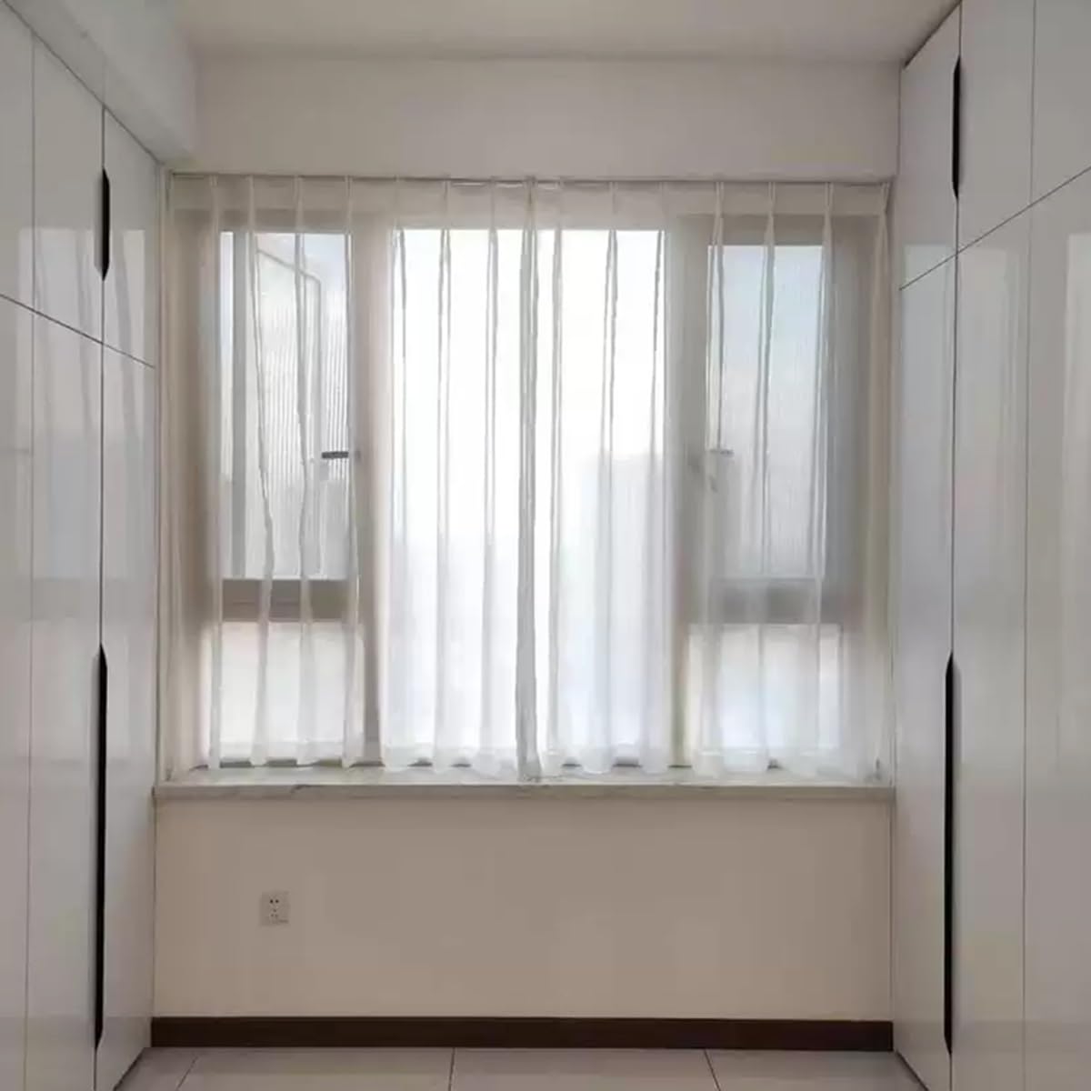 Générique Rail Rideau Plafond 0.4m-5.5m Rail De Rideau sans Perçage pour Murs Ou Plafonds Convient pour Baie De Douche Les Maisons Les Bureaux Les Caravanes(Blanc,4.5m)